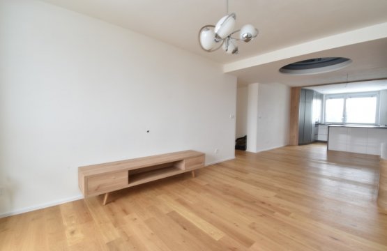 Minimalistický interiér bytu v Brně