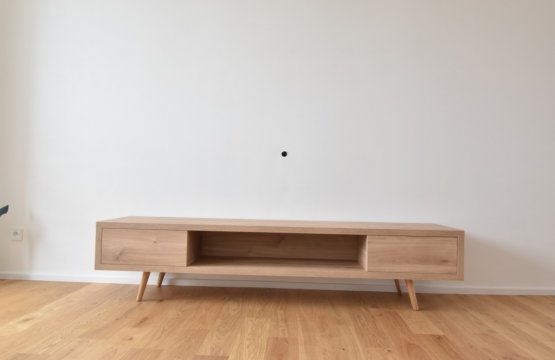 Minimalistický interiér bytu v Brně