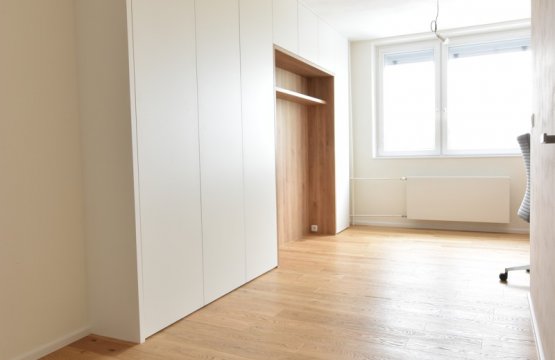 Minimalistický interiér bytu v Brně