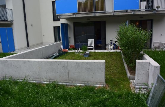 Plot na předzahrádku na míru